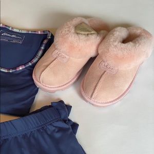 NWOT Ugg Blush coquette slippers